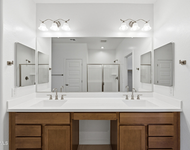 2158 S 242nd Lane - Photo Thumbnail 14