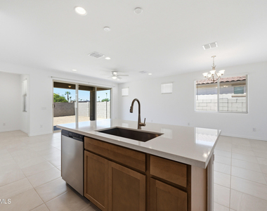 2158 S 242nd Lane - Photo Thumbnail 8