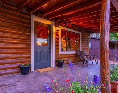 216 W Standage Drive - Photo Thumbnail 1