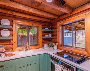 216 W Standage Drive - Photo Thumbnail 2