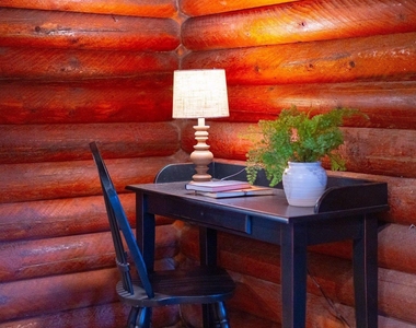 216 W Standage Drive - Photo Thumbnail 9