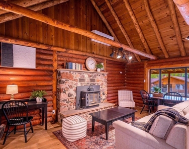 216 W Standage Drive - Photo Thumbnail 8