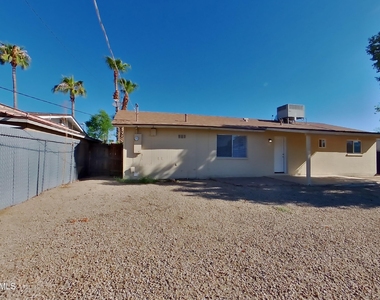 935 E 10th Drive - Photo Thumbnail 17