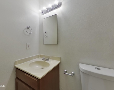 935 E 10th Drive - Photo Thumbnail 15
