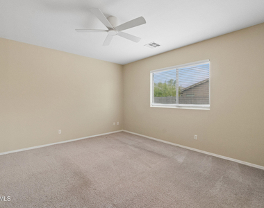 9806 W Horse Thief Pass - Photo Thumbnail 13