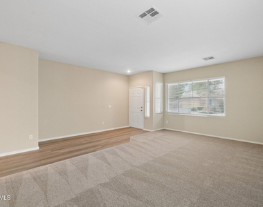 9806 W Horse Thief Pass - Photo Thumbnail 2