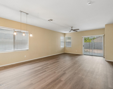 9806 W Horse Thief Pass - Photo Thumbnail 10