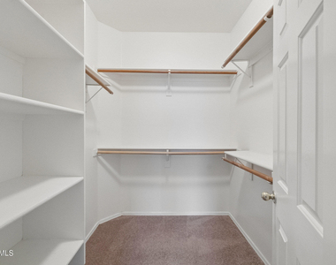 9806 W Horse Thief Pass - Photo Thumbnail 18