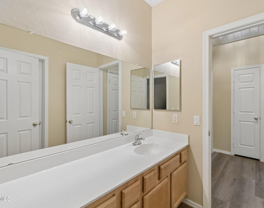 9806 W Horse Thief Pass - Photo Thumbnail 14