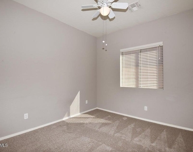 4560 E Olney Avenue - Photo Thumbnail 18