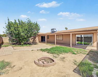 3824 N 86th Lane - Photo Thumbnail 28