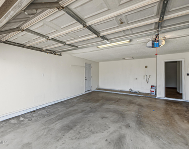 3824 N 86th Lane - Photo Thumbnail 22