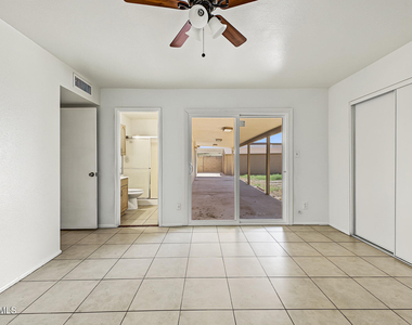 3824 N 86th Lane - Photo Thumbnail 11