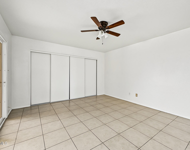 3824 N 86th Lane - Photo Thumbnail 10