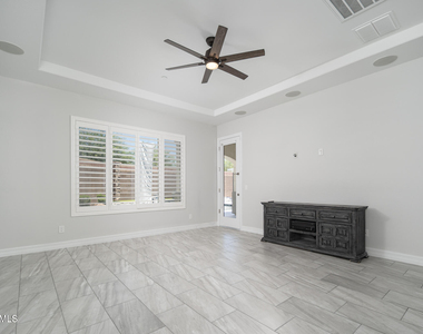 9752 W Rowel Road - Photo Thumbnail 15