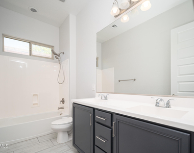 9752 W Rowel Road - Photo Thumbnail 31