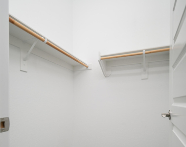 9752 W Rowel Road - Photo Thumbnail 27