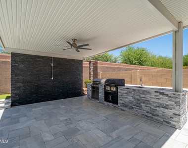 9752 W Rowel Road - Photo Thumbnail 42