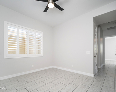 9752 W Rowel Road - Photo Thumbnail 21