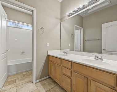 1433 E Canyon Creek Drive - Photo Thumbnail 28