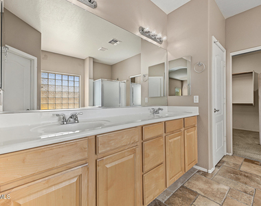 1433 E Canyon Creek Drive - Photo Thumbnail 21