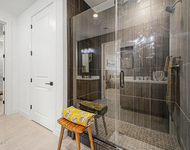 2121 W Sonoran Desert Drive - Photo Thumbnail 14