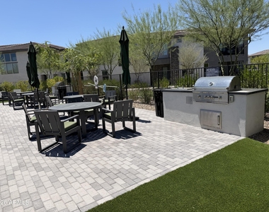 2121 W Sonoran Desert Drive - Photo Thumbnail 40