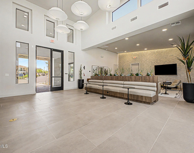 2121 W Sonoran Desert Drive - Photo Thumbnail 33