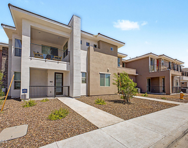 2121 W Sonoran Desert Drive - Photo Thumbnail 2