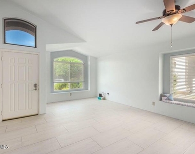 18605 N 21st Street - Photo Thumbnail 1