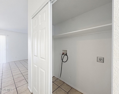 10820 N 16th Avenue - Photo Thumbnail 8