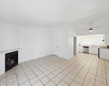 10820 N 16th Avenue - Photo Thumbnail 4