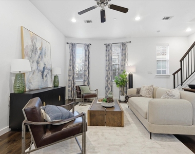 3200 Ross Avenue - Photo Thumbnail 10