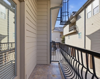 3200 Ross Avenue - Photo Thumbnail 36