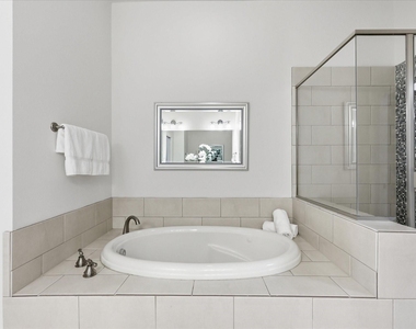 3200 Ross Avenue - Photo Thumbnail 30