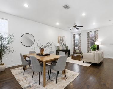 3200 Ross Avenue - Photo Thumbnail 9