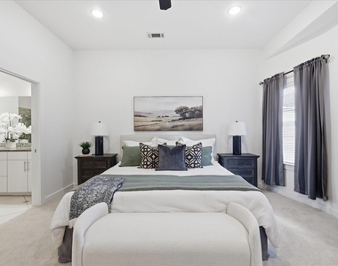 3200 Ross Avenue - Photo Thumbnail 24