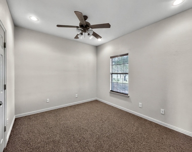 1255 Vineyard Road - Photo Thumbnail 10