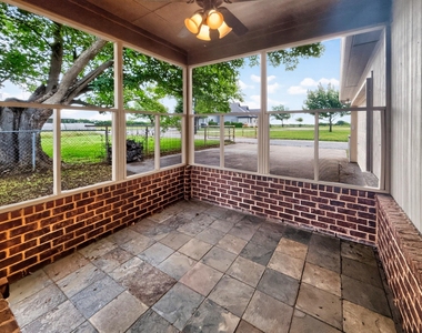 1255 Vineyard Road - Photo Thumbnail 14