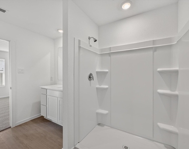 624 W Criner Street - Photo Thumbnail 16
