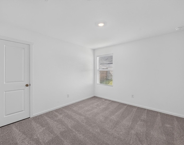 624 W Criner Street - Photo Thumbnail 12
