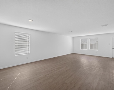 624 W Criner Street - Photo Thumbnail 9
