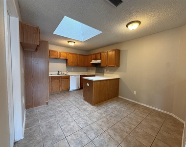 12267 Ortega - Photo Thumbnail 7