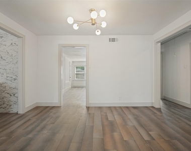 2324 Prichard Lane - Photo Thumbnail 8