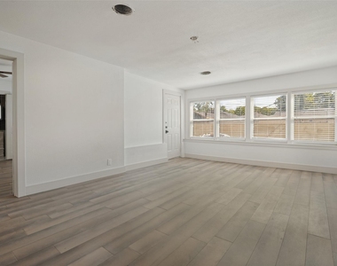 2324 Prichard Lane - Photo Thumbnail 13