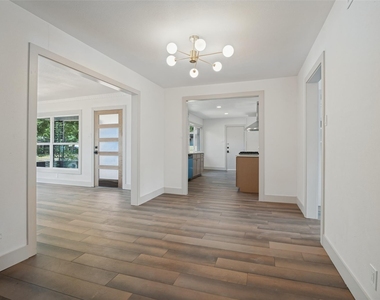 2324 Prichard Lane - Photo Thumbnail 6