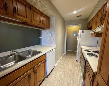 657 Ruidosa Avenue - Photo Thumbnail 6