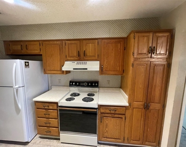 657 Ruidosa Avenue - Photo Thumbnail 4