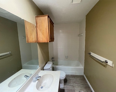657 Ruidosa Avenue - Photo Thumbnail 11