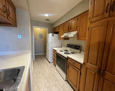 657 Ruidosa Avenue - Photo Thumbnail 5
